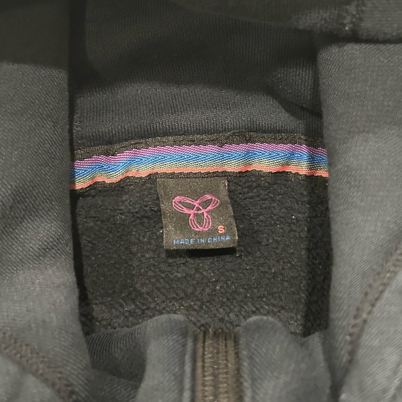 TNA Black Heavyweight zip-up - Picture 4 of 4